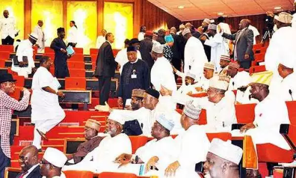 Senate condemns illicit hawking of new Naira notes